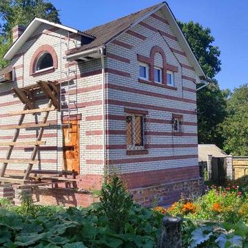 Продам будинок з земельною ділянкою 8 соток