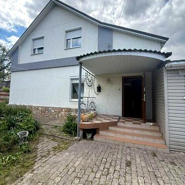 Сдам капитальный дом с гаражом