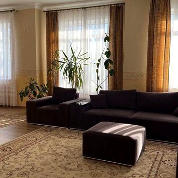 Оренда будинку  с.Петрушки  220м ремонт,ліс, озера
