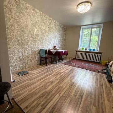 Продам 2-к квартиру вул. Комунарна