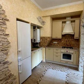 2к Центр (56кв)  с автономным отоплением, отдельный вход
