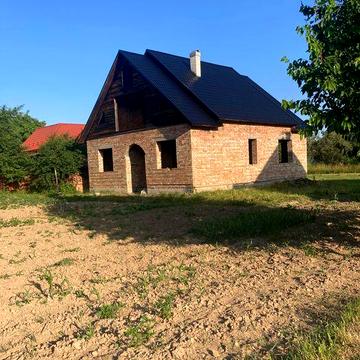 Продається будинок м.Вижниця, 12 соток землі,