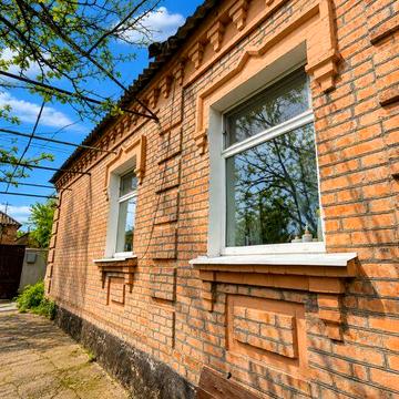 Продаж окремого цегляного будинку район Озерна Балка. Агенція