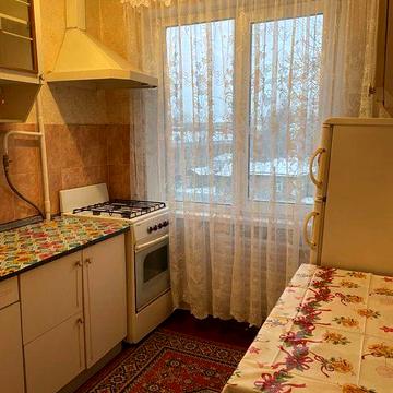 1 кімн кв в центрі, меблі , побутова техніка
