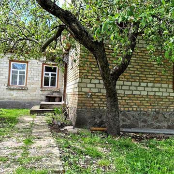 Продам газифікований будинок в с. Залевки – вода і санвузол всередині