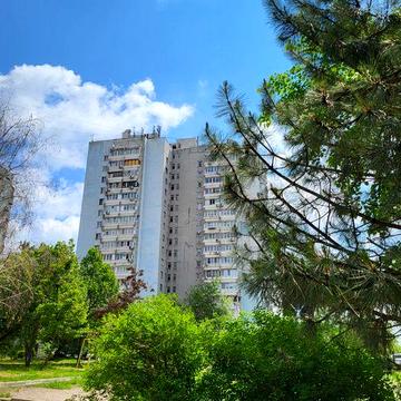 Продажа 3 х комн.кв Запорожская/  2 этаж +монолитный  .дом +видео обз
