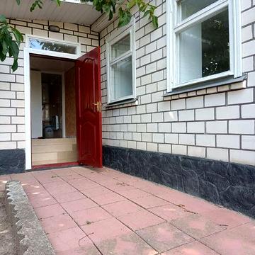 Будинок з ремонтом . По держ. програмах не продається.