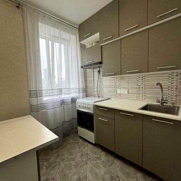 Продам однокімнатну квартиру з євроремонтом на Черемушках, вул. Святослава Ріхтера