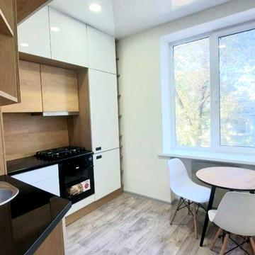 Сдам 2кв.Сталинка Центр АО 17000 грн