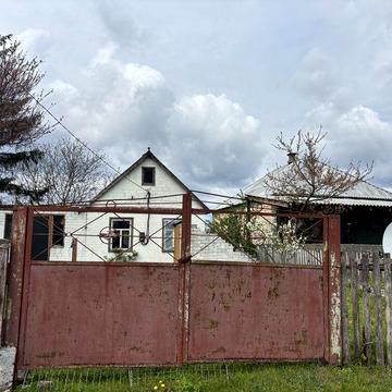 Продам будинок  смт Обухівка.