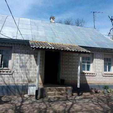 Будинок .літня кухня,сарай,погріб