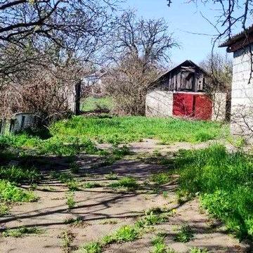 Продається будинок 47 м² з великою земельною ділянкою!