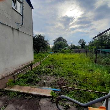 Продам большой дом,полностью под ремонт