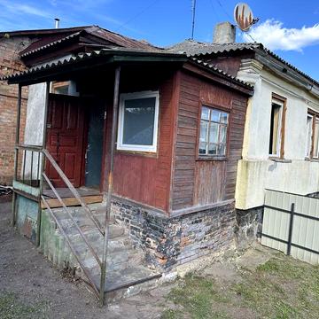 Частина будинку, квартира 2 кімнатна, будинок в центрі.