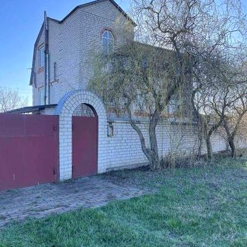 Продам 2-х поверховий будинок село Безруки