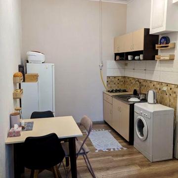 Продам квартиру на Пекарській