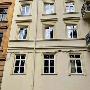 Продаж квартири ,площа Ринок під оренду 159000$