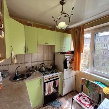 Продаж 3-к квартири на п. Артему, Балакіна