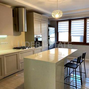 Оренда 2-кімн. квартири 73м², 3/5 пов., Ужгород – комфорт та зручність!