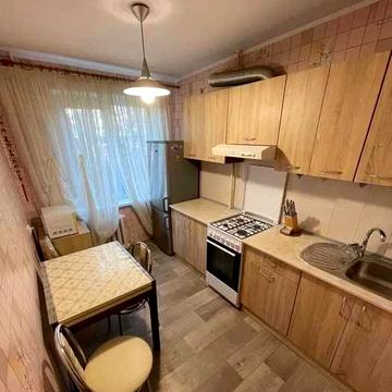 Продам 2к. квартиру на Тополе