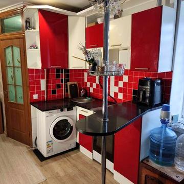 Продаж двокімнатної квартири у центрі
