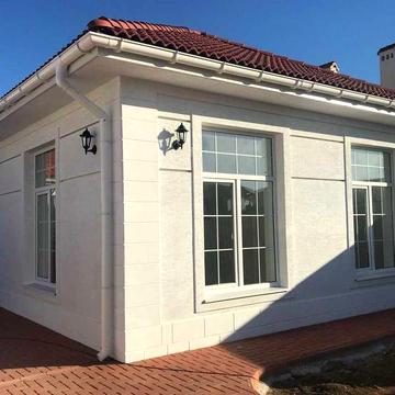 Небольшой уютній дом в Совиньоне с широкой придомовой территорией