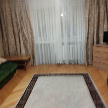Незалежності вул., 10