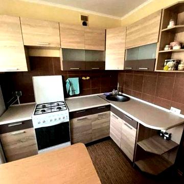 Продам 3х комн квартиру м Холодная гора 5 мин пешком 4/9 с ремонтом, меб.