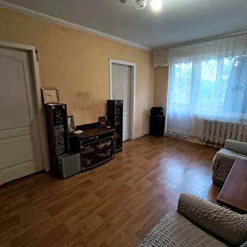 Трикімнатна на Польовій