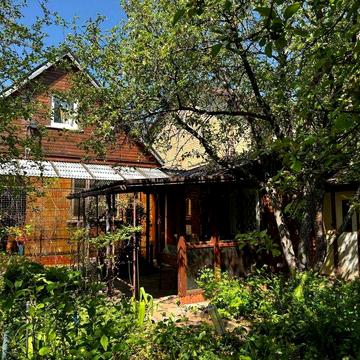 Продаж будинку з ремонтом на 5 сотках, поряд Річка та Озеро