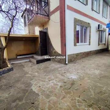 Будинок-дача біля моря