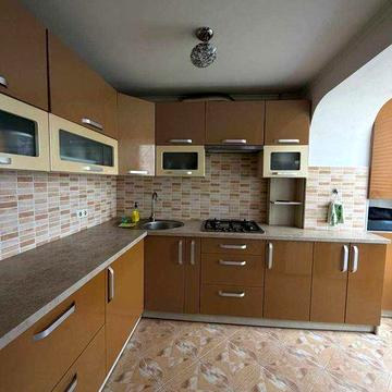 продаж 1-кім біля міського озера та парку Шевченка.