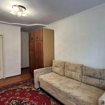 )( Продаж 2-К квартири в зручному районі
