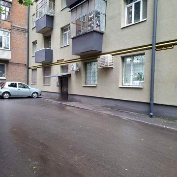Продаж 2 к сталінки на 12 Кварталі