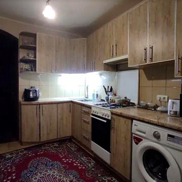 Продаж 3к квартири 99.5 кв. м на вул. Академіка Сергія Корольова