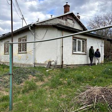 Продаж 3 кімнатноі квартири в 4-ьох квартирному будинку плюс земля Борислав