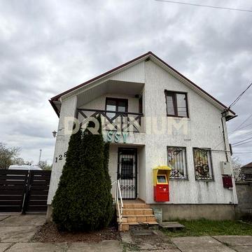 Продається просторий будинок із комерцією (магазин) у Чорнотисові