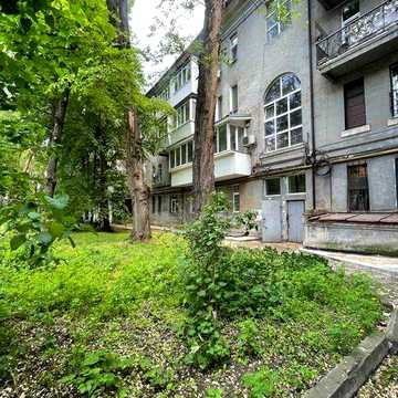 Продам 4-х комнатную квартиру. Нагорный. Сталинка