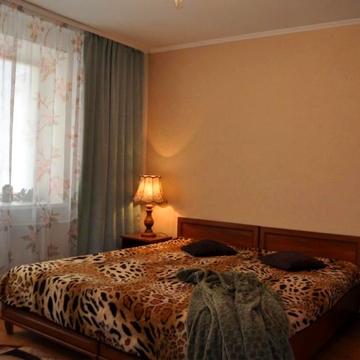 Квартира на первом этаже возле отеля Кремень