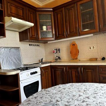Здам двохкімнатну квартиру у Вишневому.