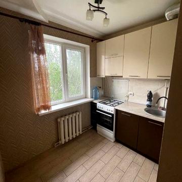Продам 3к квартиру,ЮТЗ, ост.Южная Сертификат,Ваучер.