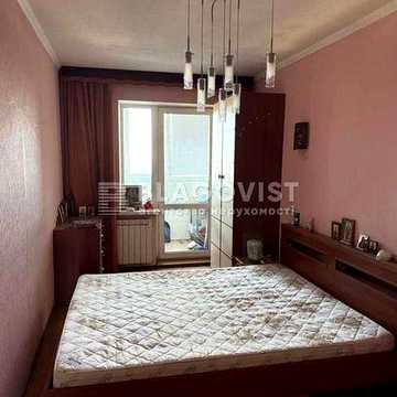 Продаж 3-к квартири Оболонський  район Прирічна .Держпрограми.