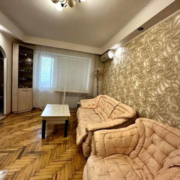 Продаж трикімнатної квартири центр міста