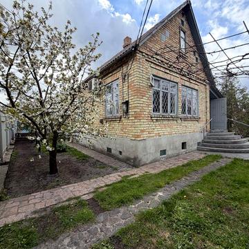Затишний дачний будинок! Зручна та гарна локація!