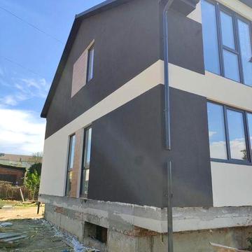 Продаж котеджу -спарки у Пустомитах, центр міста , ділянка 3 сот
