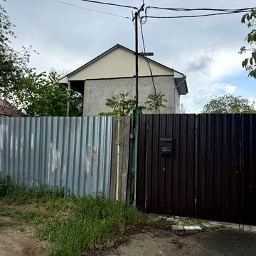 Продаж будинку на 6 Слобідській в районі авторинку, земля 1,7 соток.