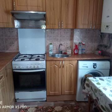 Здається приватний сектор(як квартира),в центрі