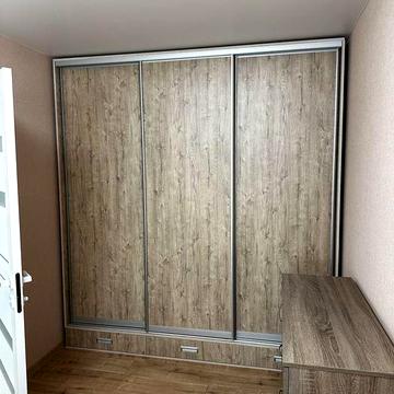 Продам свою двухкомнатную на Площади Независимости