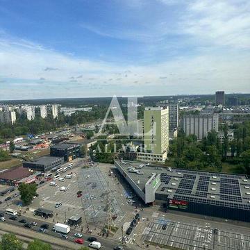 Продається 2-кімнатна квартира, вул. Краківська, 27-А Соцмісто