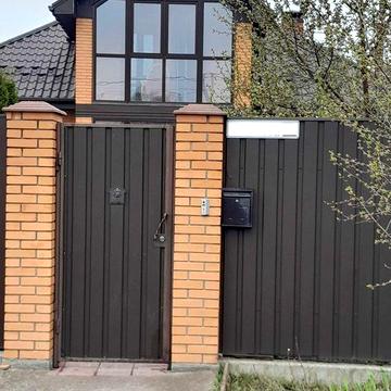 Продам будинок Путрівка Фастівський р-н з участком 25 соток.